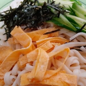 彩り☆きゅうりと錦糸卵とミニトマトの冷やしうどん